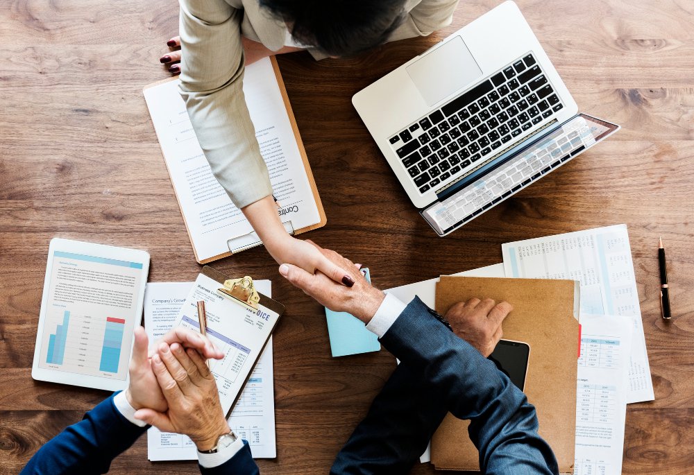 Conheça os benefícios dos acordos judiciais para empresas. Agilidade, redução de custos e preservação da imagem corporativa. Saiba mais!