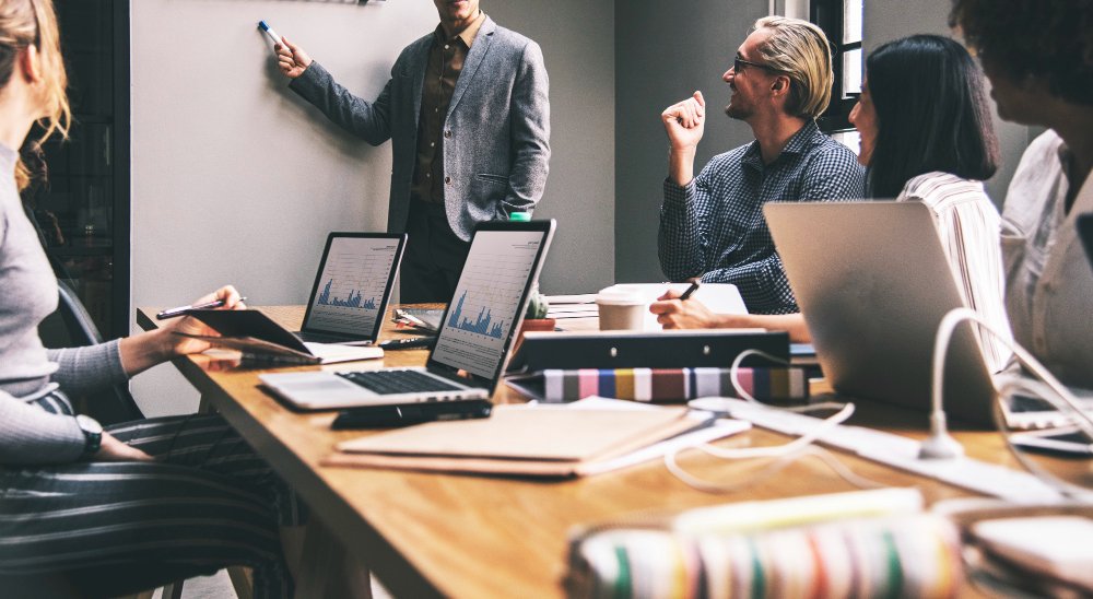 Descubra a importância da Responsabilidade Social Corporativa (RSC) para empresas. Compromisso social, sustentabilidade e reputação positiva. Saiba mais!